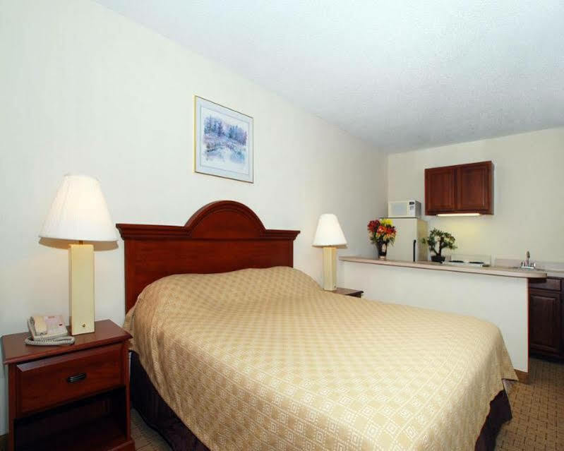 Econo Lodge Inn&Suites Lugoff Esterno foto